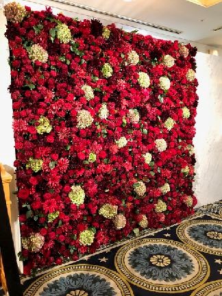 スッとした清涼感のハーブや、香り高いバラ