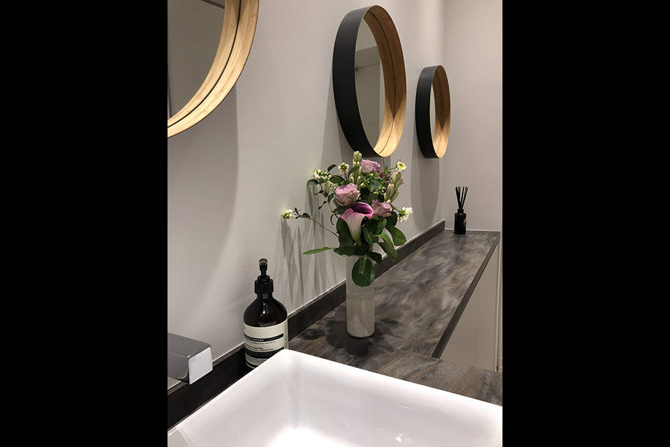 ライフデコイベントワークス128－表参道の花屋 LIFEDECO flower works