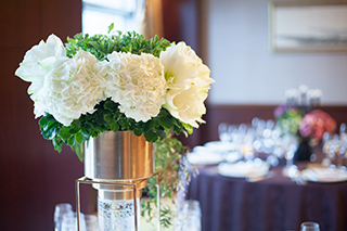 サムネイル　シャングリラホテル 結婚式 ウェディングフラワー12ウェディングフェア－表参道の花屋 LIFEDECO flower works